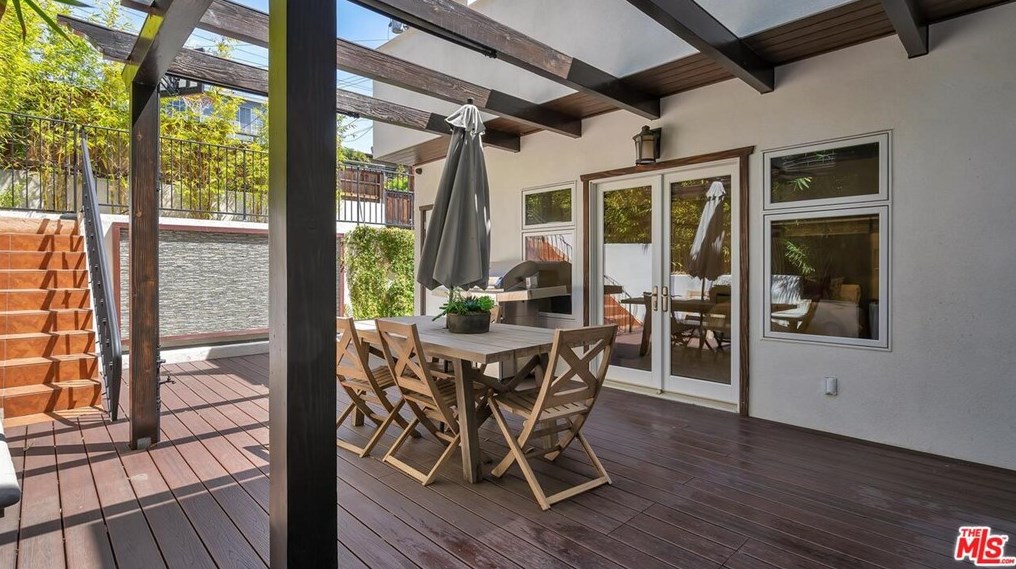 3444 Greenwood Ave, Los Angeles CA  90040-3305 exterior