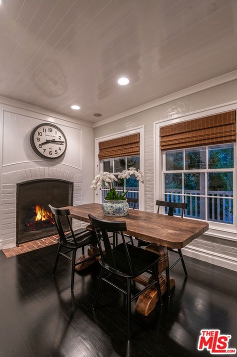 120 Homewood Rd, Los Angeles CA  90049-2708 exterior