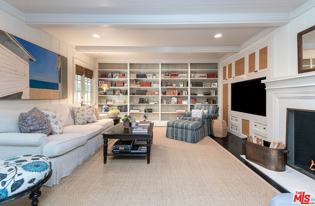 120 Homewood Rd, Los Angeles CA  90049-2708 exterior