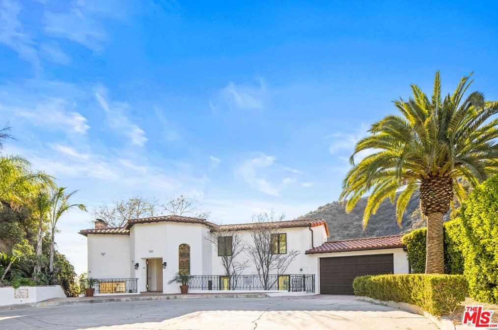 2201 Malaga Rd, Los Angeles CA  90068-2633 exterior