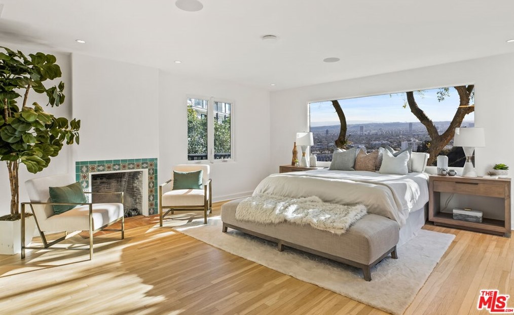 2201 Malaga Rd, Los Angeles CA  90068-2633 exterior