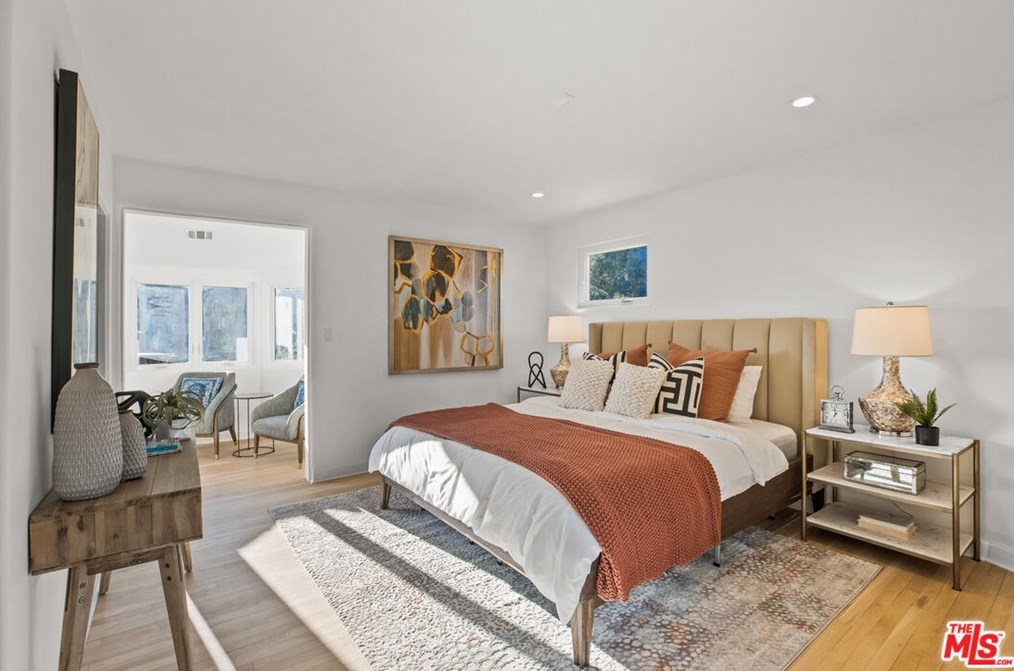 2201 Malaga Rd, Los Angeles CA  90068-2633 exterior