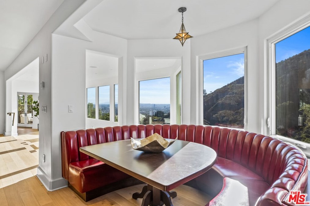 2201 Malaga Rd, Los Angeles CA  90068-2633 exterior