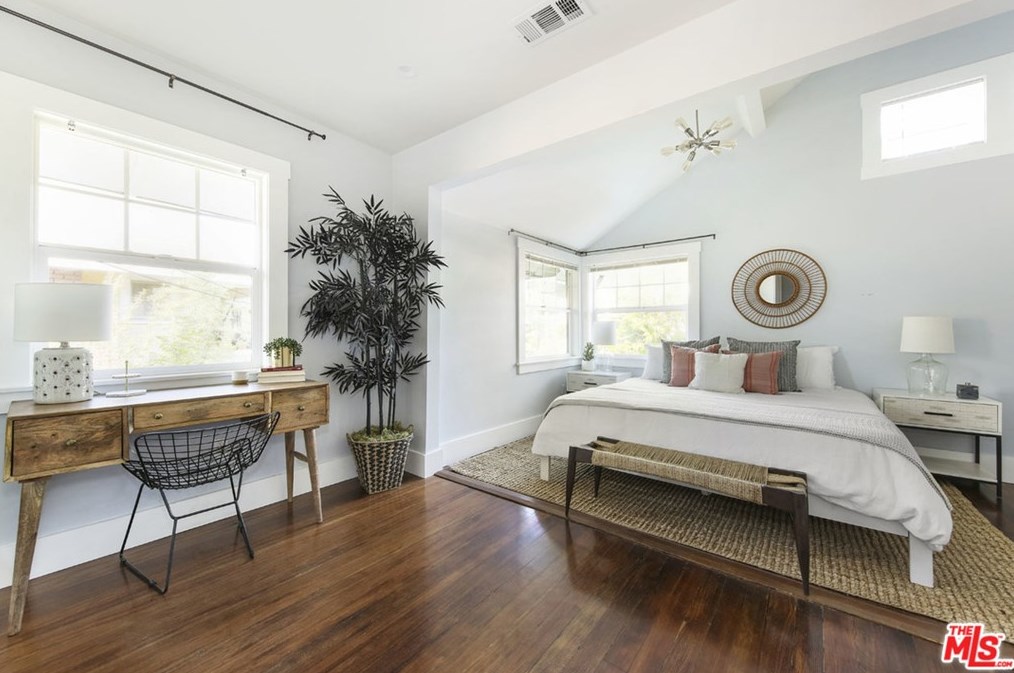 827 Coronado St, Los Angeles CA  90026-3913 exterior