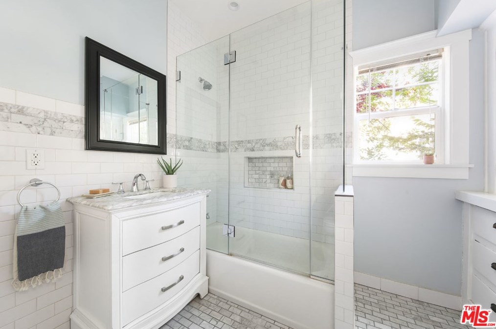 827 Coronado St, Los Angeles CA  90026-3913 exterior