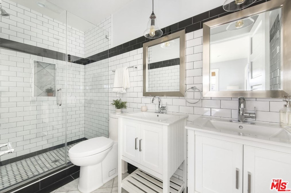 827 Coronado St, Los Angeles CA  90026-3913 exterior