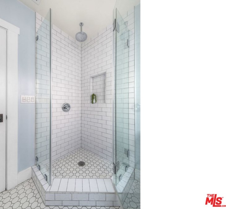 827 Coronado St, Los Angeles CA  90026-3913 exterior