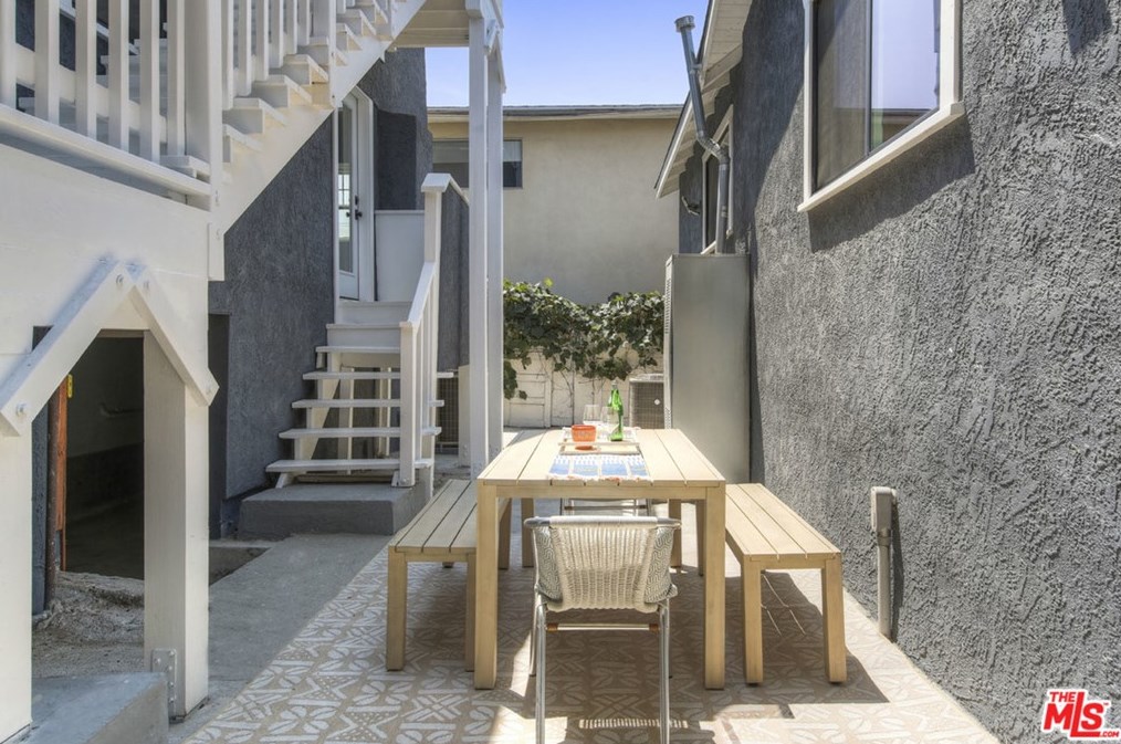 827 Coronado St, Los Angeles CA  90026-3913 exterior