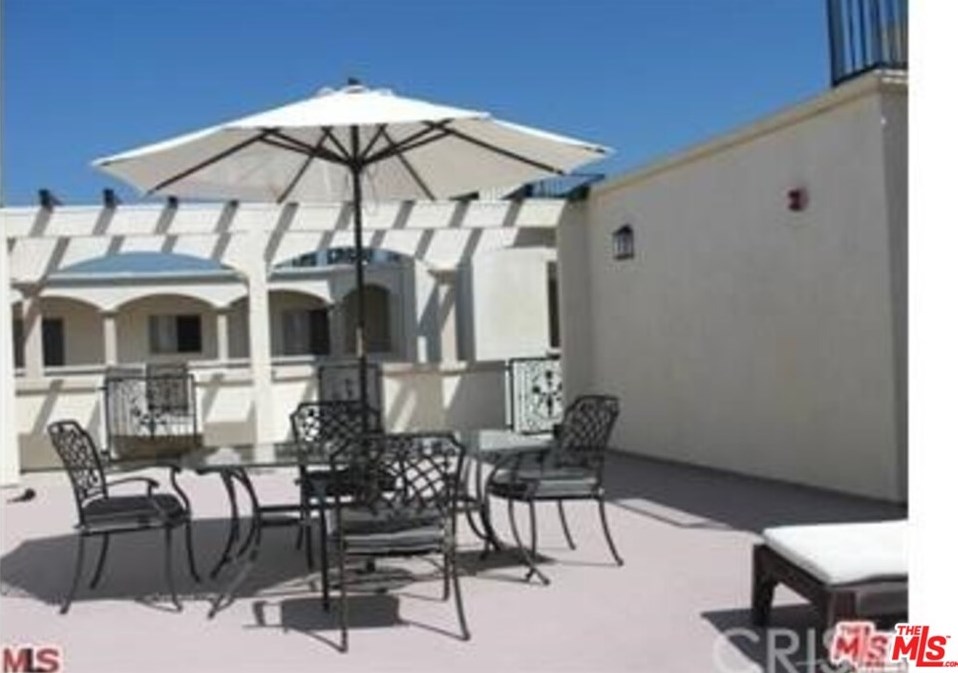 11848 Kiowa Ave, Los Angeles CA  90049-6035 exterior