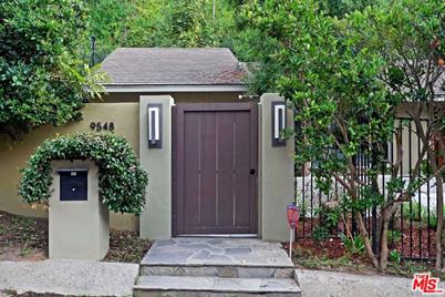9548 Gloaming Drive - Photo 1