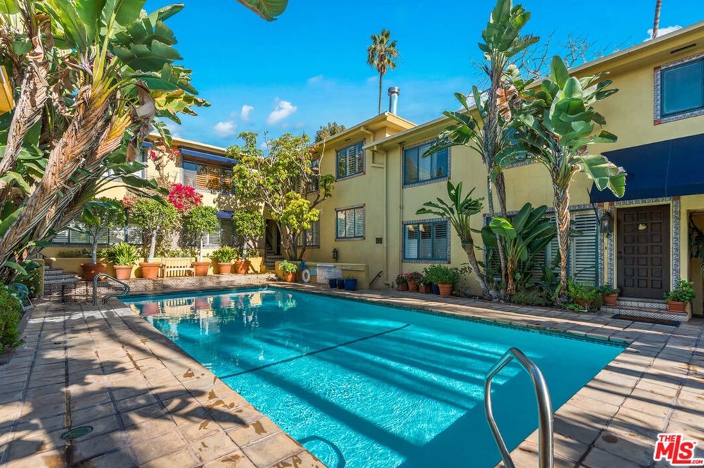1615 Laurel Ave, Los Angeles CA  90046-2567 exterior