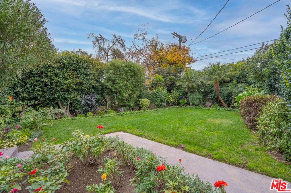 9320 Monte Mar Dr, Los Angeles CA  90035-4229 exterior