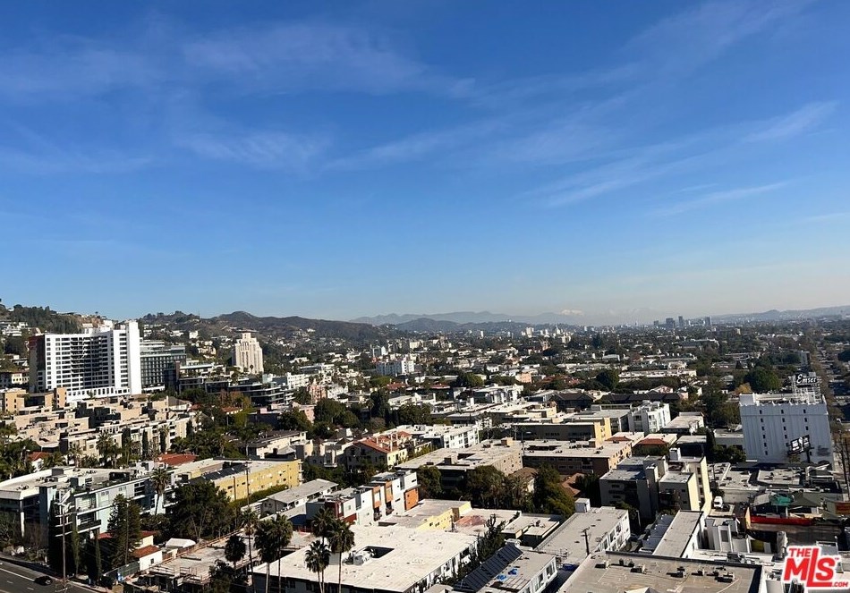 1100 Alta Loma Rd, Los Angeles CA  90069-2436 exterior
