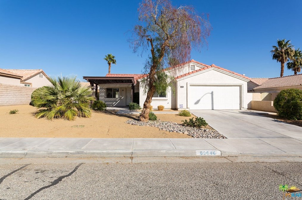 69646 Rochester Rd, Cathedral City CA  92234-2557 exterior