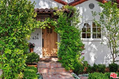 434 Westbourne Drive - Photo 1