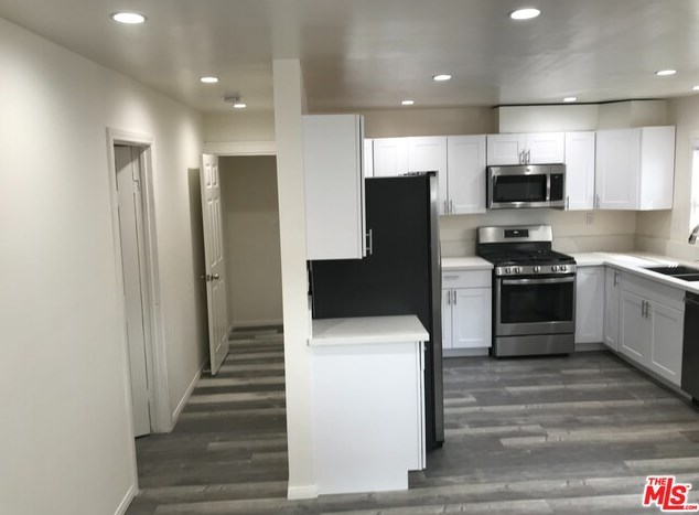 802 Dillon St, Los Angeles CA  90026-4617 exterior