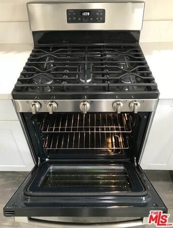 802 Dillon St, Los Angeles CA  90026-4617 exterior