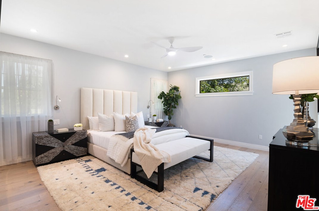 430 Highland Ave, Los Angeles CA  90036-2628 exterior