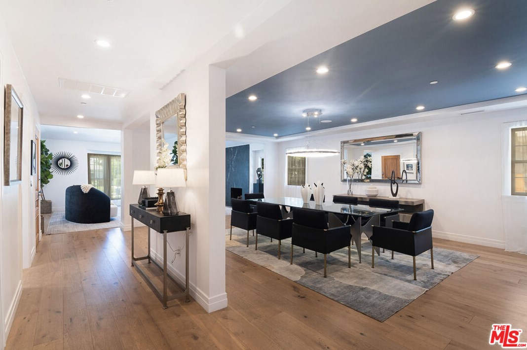 430 Highland Ave, Los Angeles CA  90036-2628 exterior