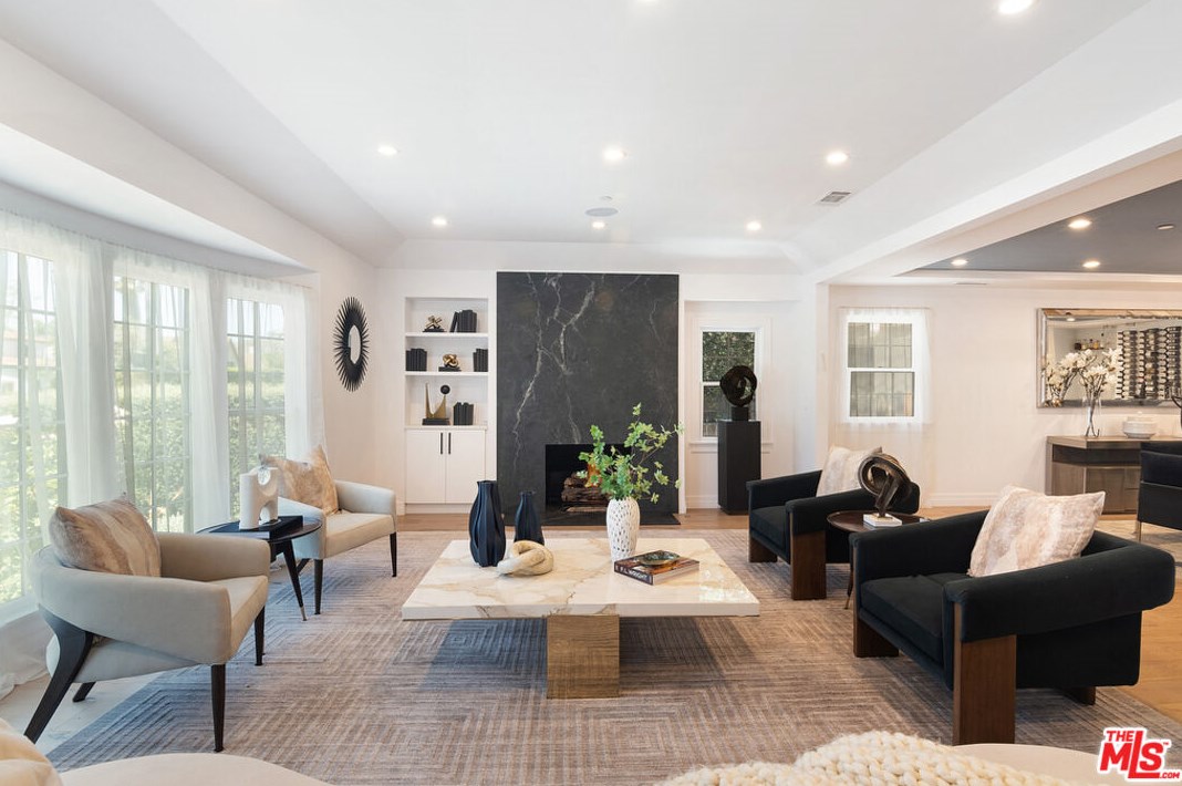 430 Highland Ave, Los Angeles CA  90036-2628 exterior