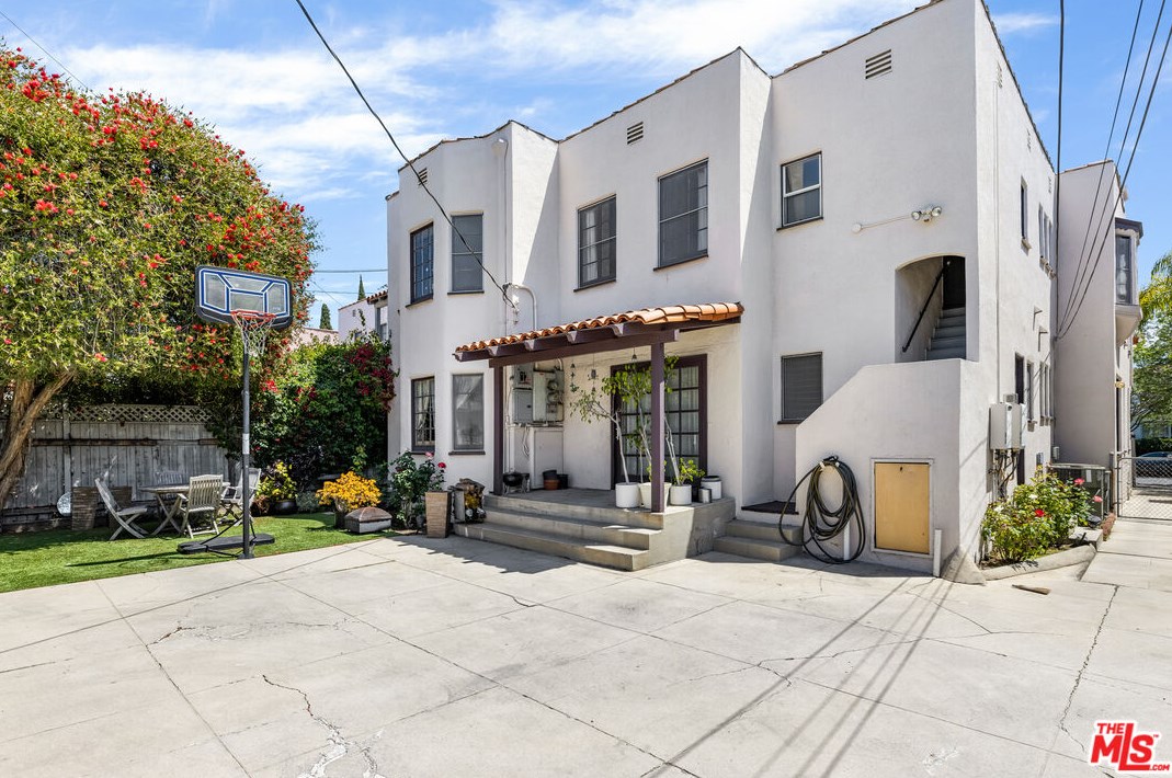 1173 Hayworth Ave, Los Angeles CA  90035-2603 exterior