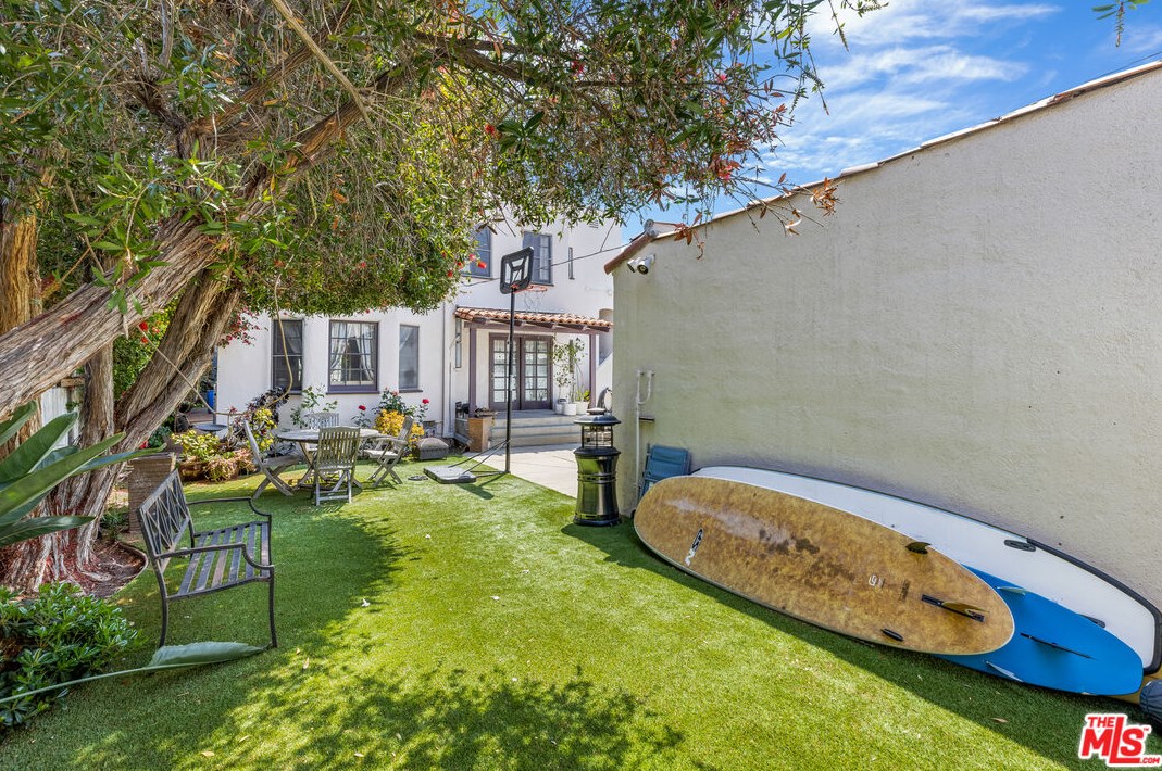 1173 Hayworth Ave, Los Angeles CA  90035-2603 exterior