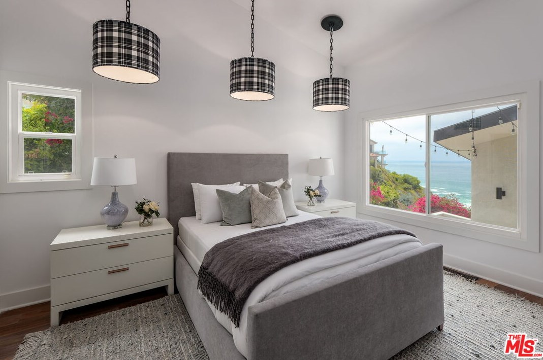 31595 Table Rock Dr, Laguna Beach CA  92651-8328 exterior