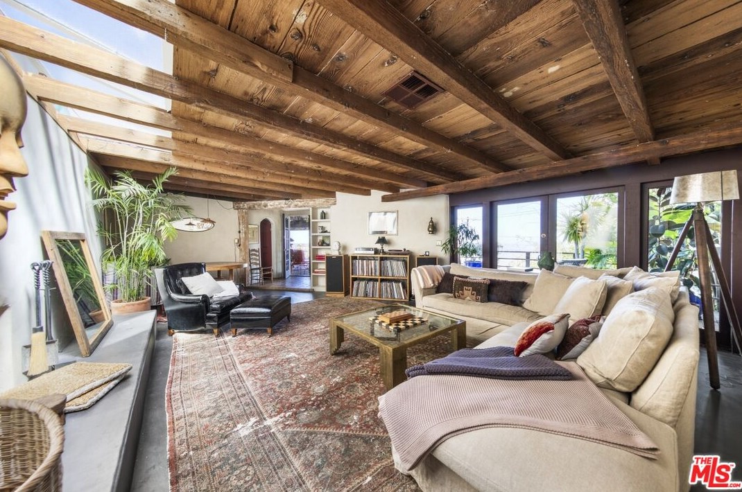 8321 Elusive Dr, Los Angeles CA  90046-7746 exterior