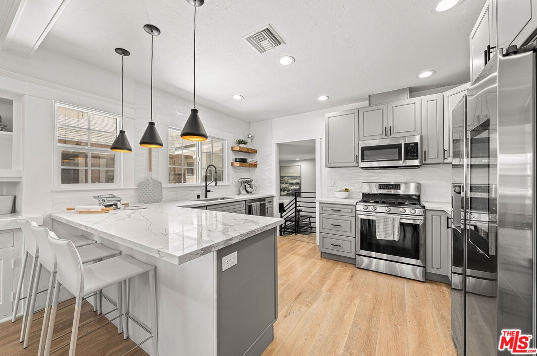 1753 41st Dr, Los Angeles CA  90062-1515 exterior