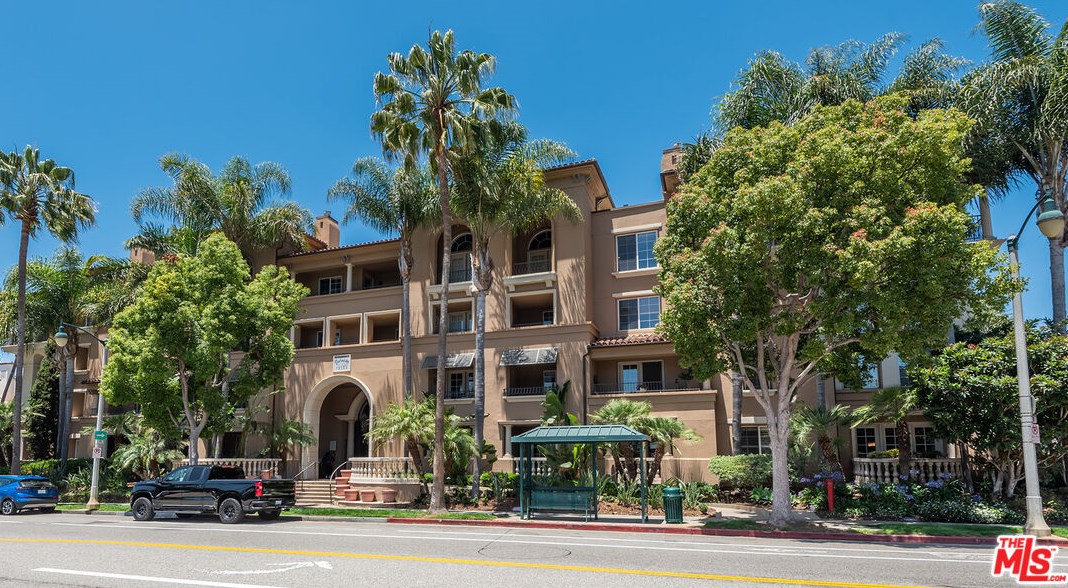 13173 Pacific Promenade, Los Angeles CA  90094-2146 exterior