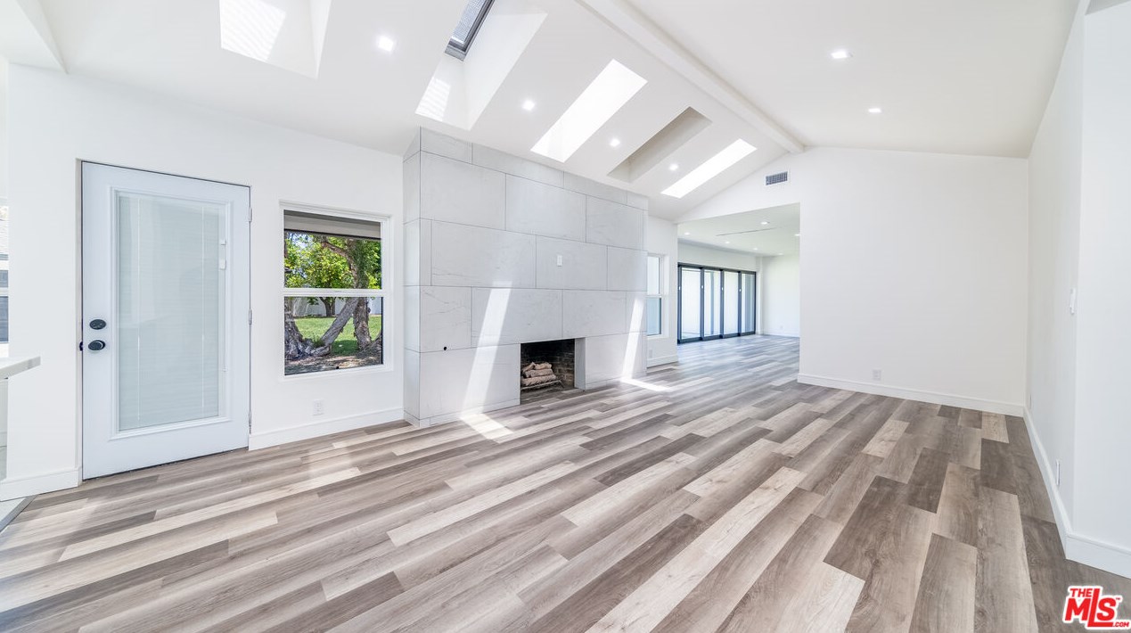 6610 Allott, Van Nuys, CA 91401