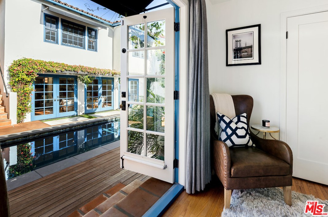 346 Westbourne Dr, Los Angeles CA  90048-1910 exterior
