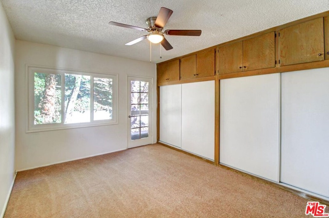 3740 Mullen Pl, Los Angeles CA  90043-1721 exterior