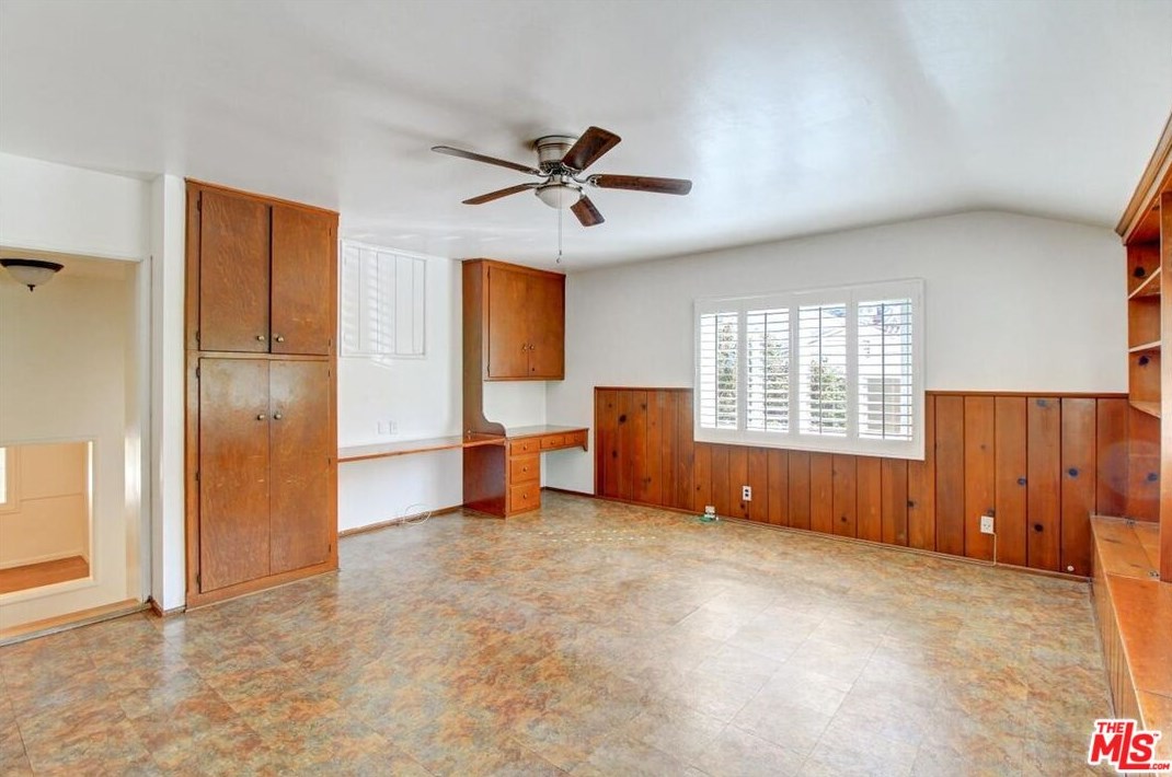 3740 Mullen Pl, Los Angeles CA  90043-1721 exterior