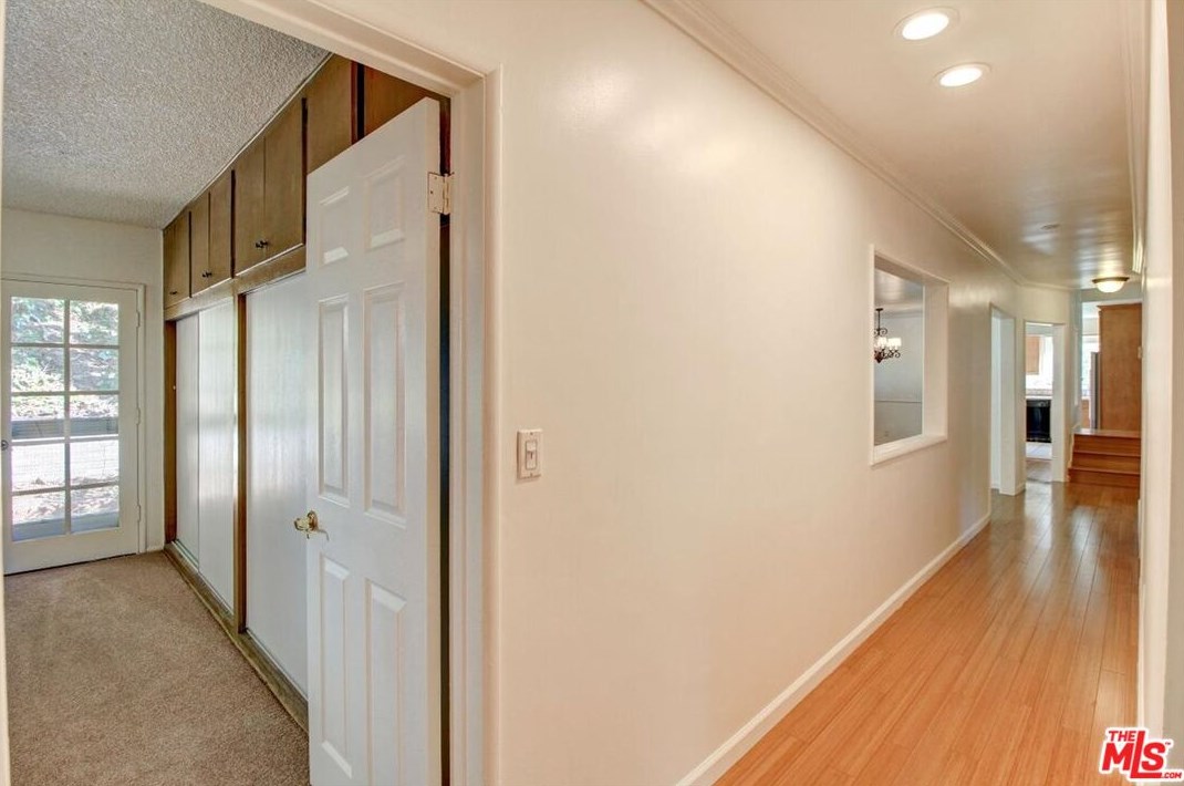 3740 Mullen Pl, Los Angeles CA  90043-1721 exterior