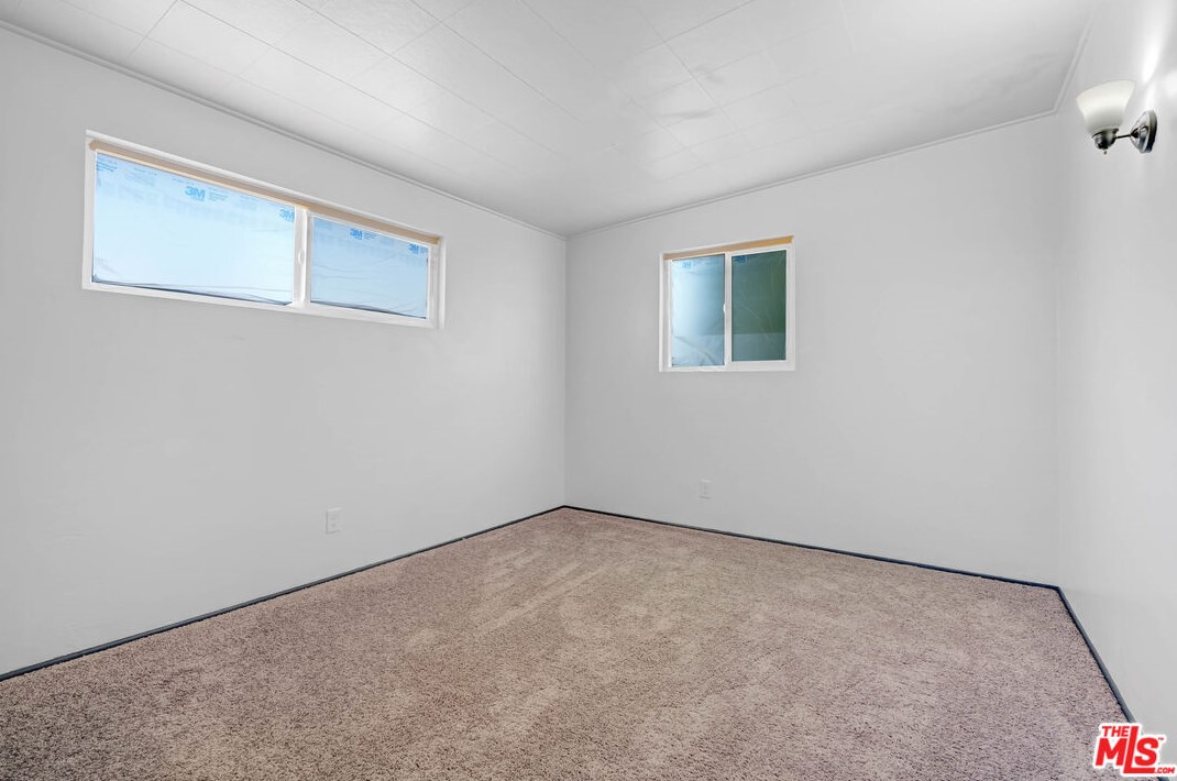 16845 Manzanita St, Hesperia CA  92345-1832 exterior