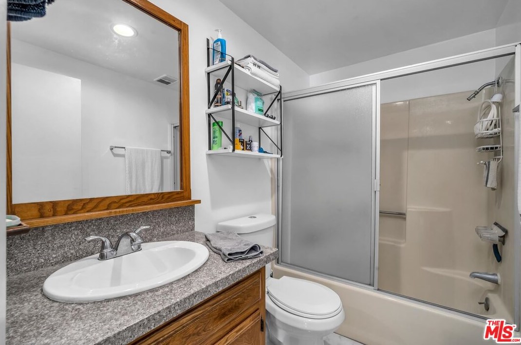 4467 Huntley Ave, Los Angeles CA  90230-4827 exterior