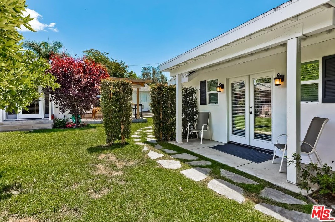 4339 Elmer Ave, North Hollywood CA  91602-2632 exterior