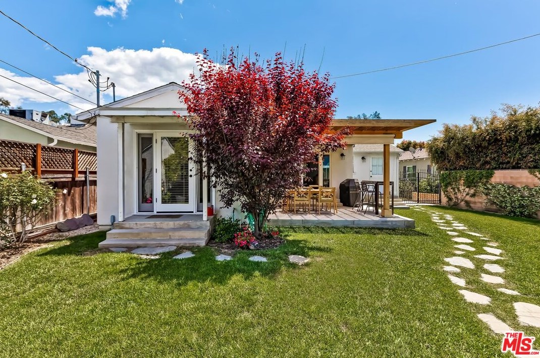 4339 Elmer Ave, North Hollywood CA  91602-2632 exterior