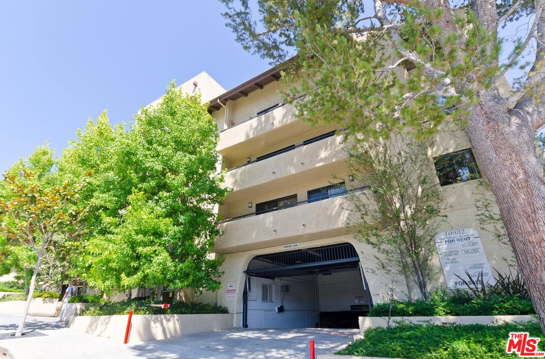 10982 Roebling Ave, Los Angeles CA  90024-2753 exterior
