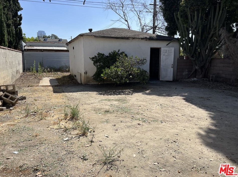 2152 Parnell Ave, Los Angeles CA  90064-2201 exterior