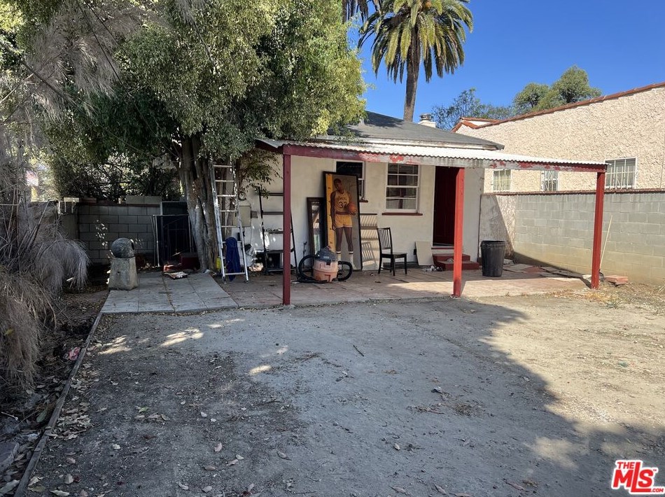 2152 Parnell Ave, Los Angeles CA  90064-2201 exterior