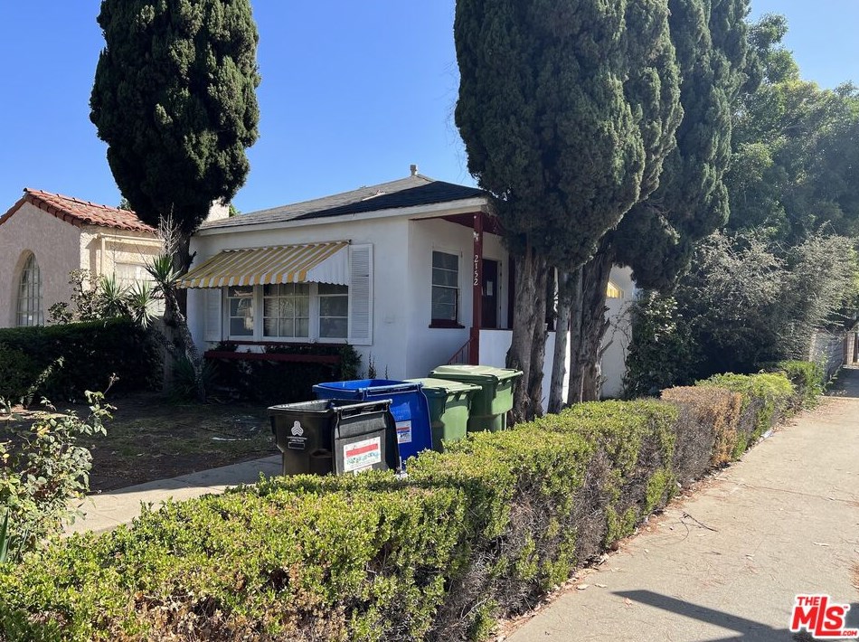 2152 Parnell Ave, Los Angeles CA  90025-6318 exterior