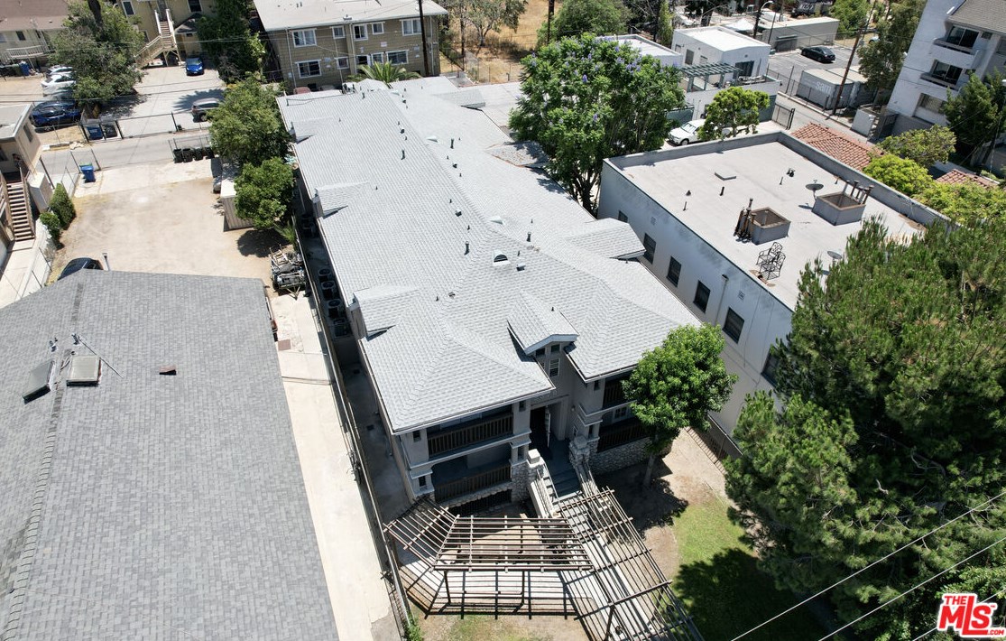 2370 Portland St, Los Angeles CA  90007-1986 exterior