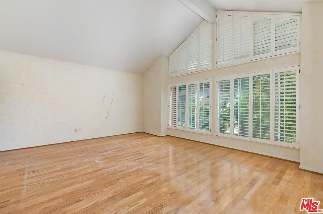 2919 Woodwardia Dr, Los Angeles CA  90077-2123 exterior