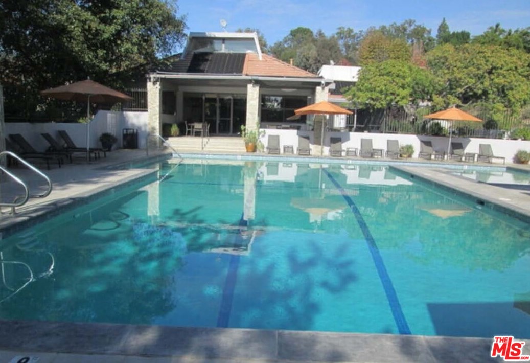 2919 Woodwardia Dr, Los Angeles CA  90077-2123 exterior