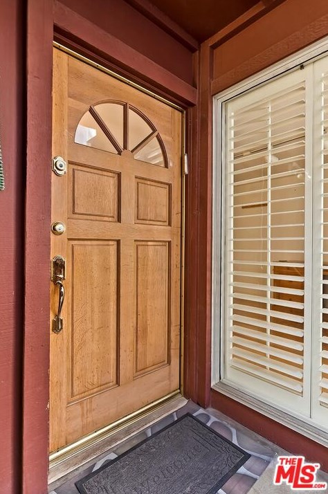 2919 Woodwardia Dr, Los Angeles CA  90077-2124 exterior