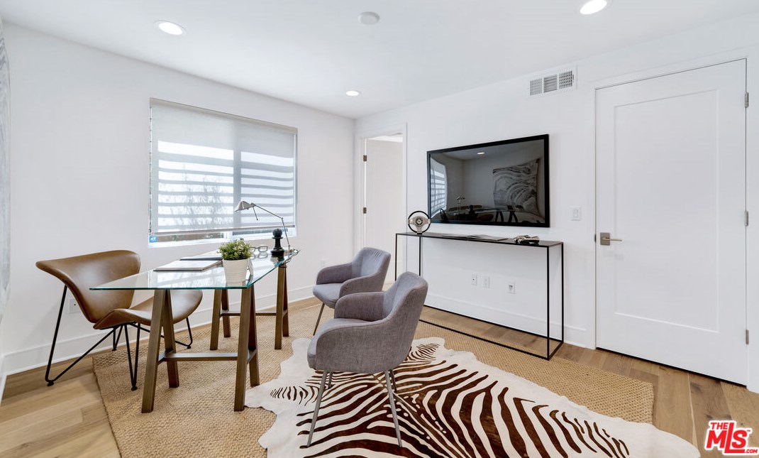 1406 Stanley Ave, Los Angeles CA  90046-4503 exterior