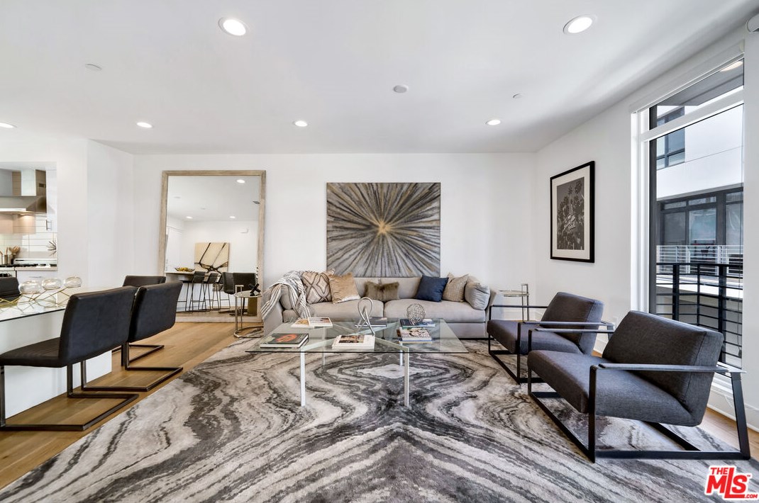1406 Stanley Ave, Los Angeles CA  90046-4503 exterior