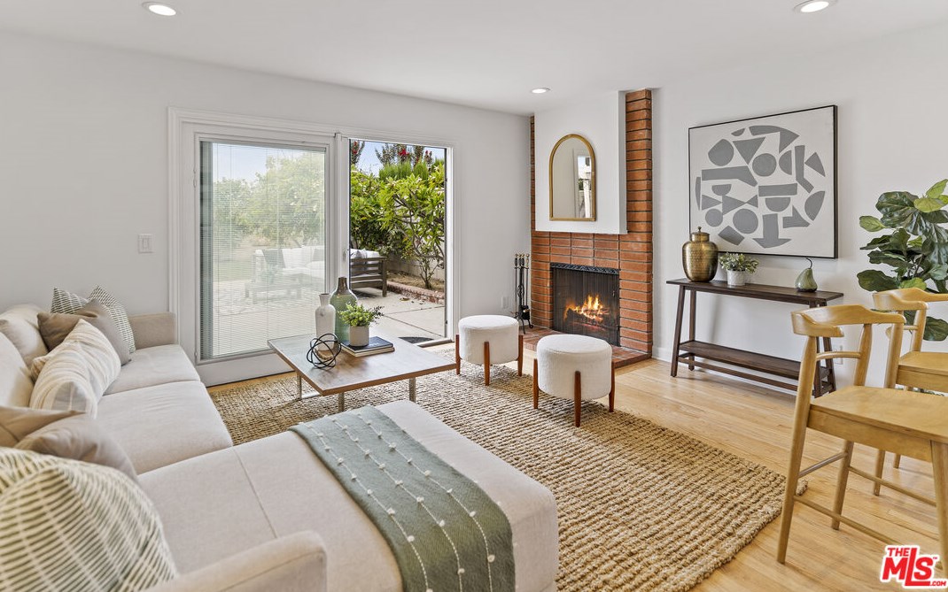 12721 Sanford St, Los Angeles CA  90066-6954 exterior